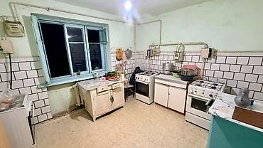 105 с: 1 комната, 15 м², ул. Баялинова / Орозбекова 2 этаж, Косметический ремонт — 5
