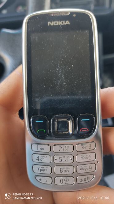 nokia 3120 classic: Nokia 6708, rəng - Gümüşü, Düyməli