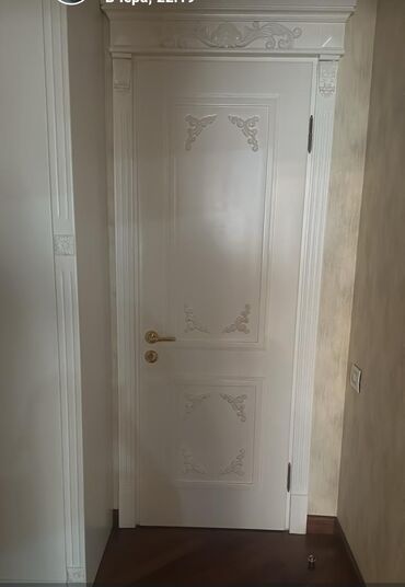 Входные двери: 7 eded otaq qapısı. 4 ededi otaq üçün(ölçü 203x85) 3 ededi hamam üçün