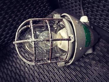 ignis sporet: Brodska industrijska lampa teška unikat 29*15 cm ispravna nov — 1