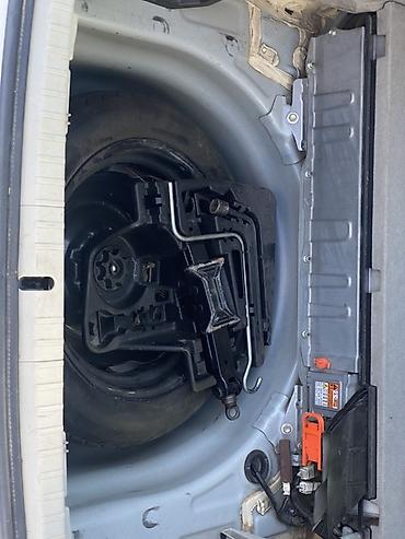 на тайота ист: Toyota Prius: 2011 г., 1.8 л, Вариатор, Гибрид, Лифтбек — 8
