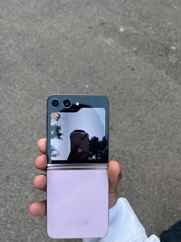 resimi 12: Samsung Galaxy Z Flip 5, 256 GB, rəng - Bənövşəyi