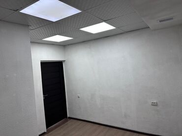 Помещения свободного назначения: Продаю коммерческое помещение в мкр Джал, можно сдавать сразу в аренду