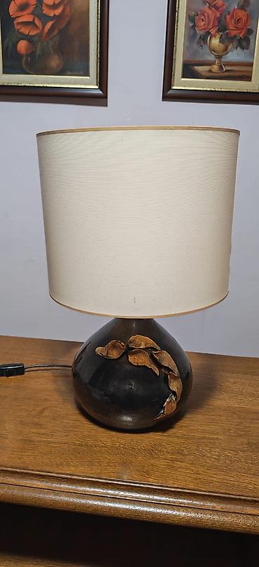 trpezar: Dekorativna keramicka stona lampa izuzetnog kvaliteta u dobrom stanju — 1