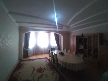 продаю дом бишкек ак орго: 250 м², 6 комнат, Видеонаблюдение, Кондиционер, Подвал, погреб