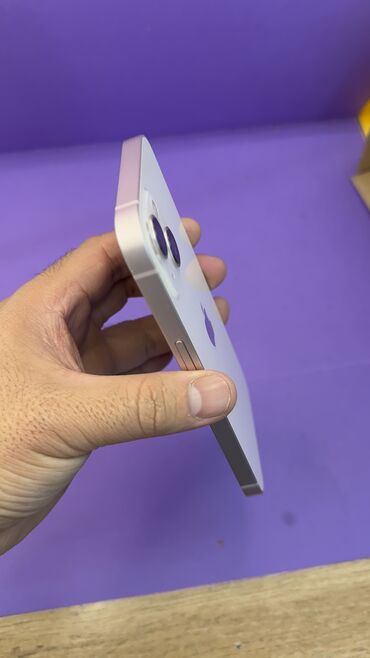 Apple iPhone: IPhone 13, Б/у, 256 ГБ, 80 % — 9