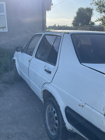 акча табуу жолдору: Volkswagen Jetta: 1987 г., 1.8 л, Механика, Бензин, Седан