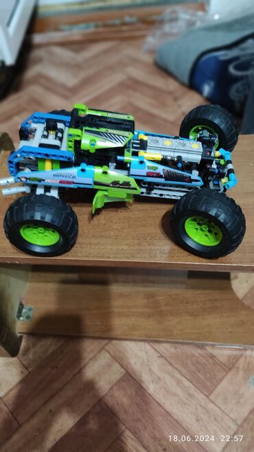 Игрушки: Продаю конструктор. Состояние Идеальное. Покупали за 1520сом. Продаю — 4