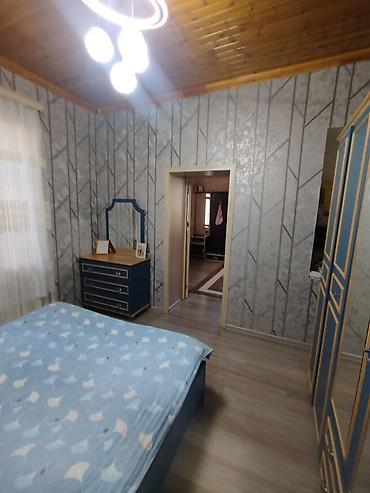 montinde evler: 4 otaqlı, 100 kv. m, Kredit yoxdur, Orta təmir — 3