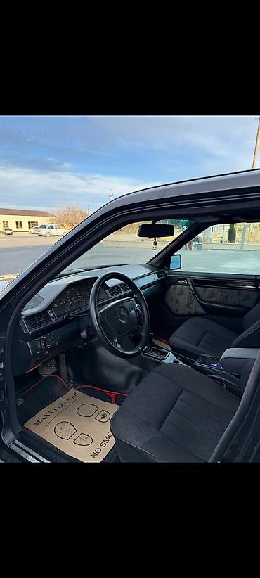 Mercedes-Benz: Mercedes-Benz W124: 2.2 l | 1994 il Sedan — 4