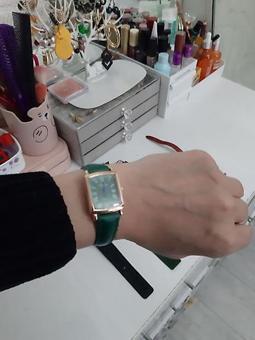 Классические часы: Коллекция наручных часов с прямоугольным корпусом - Форм‑фактор — 4