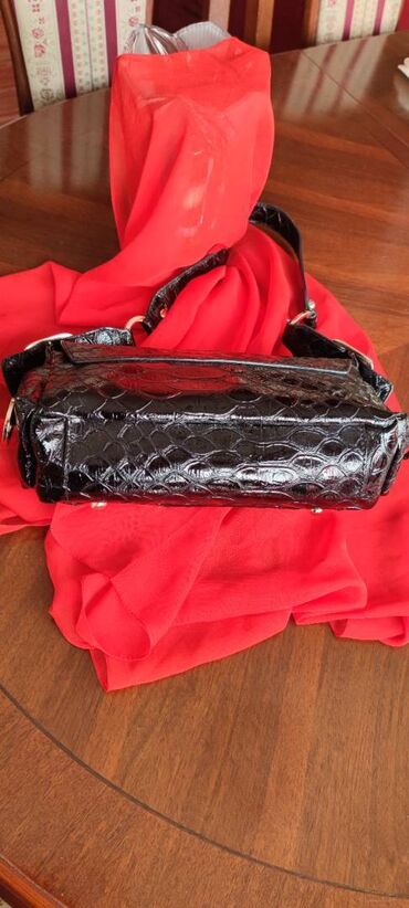 Torbe: Torba za rame, Guess, Materijal: Koža — 12