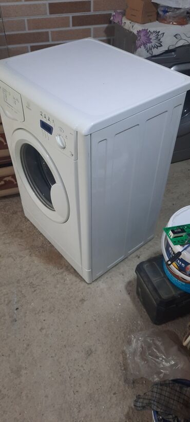 wi fi modem: Ön yükləməli avtomat indezit paltaryuyan maşın.6 kq pasi yoxdur.2 ay
