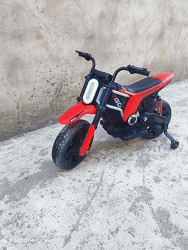 marvel oyuncaq: Uşaq elektrik motosikleti – EGO dizaynlı, qırmızı-qara rəngdə — 2