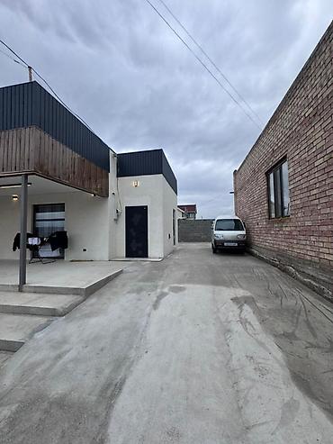 Продажа коттеджей и домов: 🏡 **Современный одноэтажный дом с большой террасой!** 📍 Бишкек, ж/м — 10