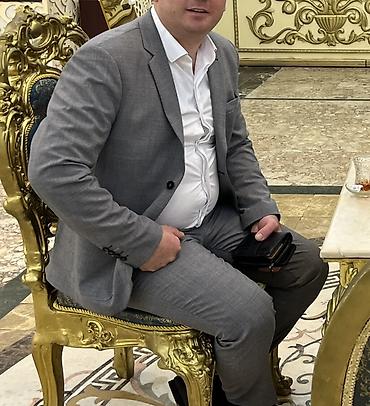 Kişi geyimləri: Yep yenidir bir dəfə geyinilib jiletkası var 480 azn tikilib emilandın — 1