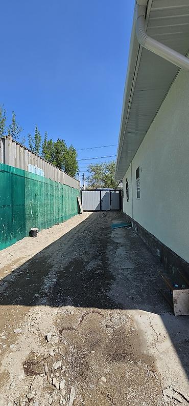 Продажа коттеджей и домов: . Продаётся отличные полдома 50кв.м в Кызыл-аскере на участке 1,5 — 13