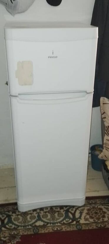 Холодильники: Холодильник Indesit, Двухкамерный, 60 * 155 * 60