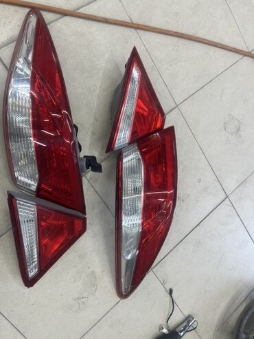фонари на авто: 6000 за пару Задний правый фонарь для автомобиля Toyota Camry Hybrid