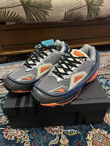 Мужские кроссовки, 43, Adidas, Новый, цвет - Серый, Самовывоз