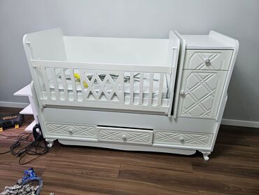 здравствуйте дорогие родители: Oğlan və qız üçün, Dördbucaq, Beşik, Matras ilə, Yellənmə mexanizmsiz