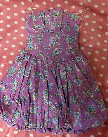 beli: ZARA qadın paltarı - Model: çiçək naxışlı, bənövşəyi əsas rəng - — 1