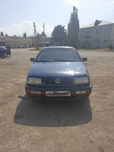 самый дешёвый авто: Volkswagen Vento: 1994 г., 1.8 л, Механика, Бензин, Седан