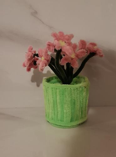 Ostali kućni dekor: Korpice sa svecem od plisa.Rucni rad. Boje:roza,pastelna kajsija,neon — 6
