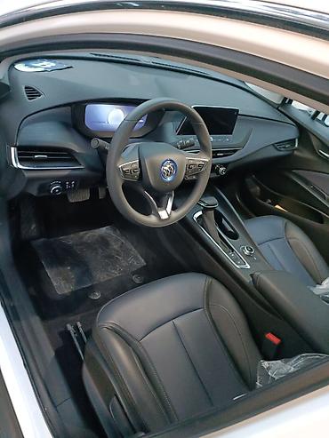 Buick: Buick : 2023 г., Электромобиль, Хэтчбэк — 16