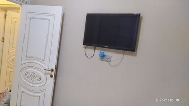 Uzunmüddətli kirayə mənzillər: Mənzil 2-otaqli studiya mənzildir, tam təmirli və tam əşyalidir. Evdə — 9