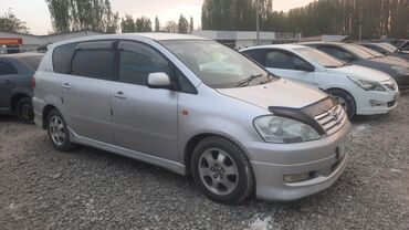 Toyota: Toyota Ipsum: 2002 г., 2.4 л, Автомат, Бензин, Минивэн