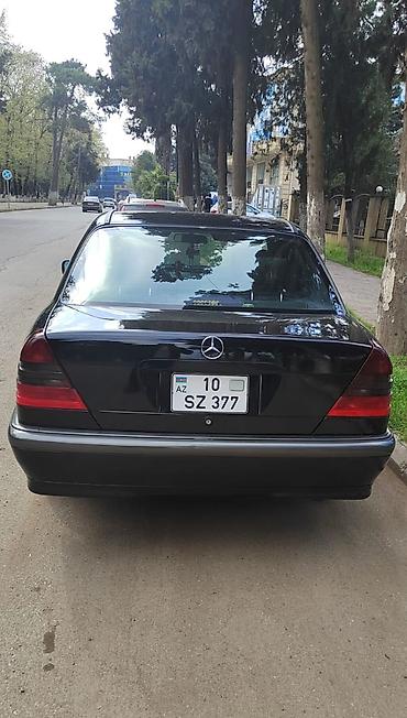 teker kompressoru: Mercedes-Benz C 200: 2 l | 1998 il Sedan — 3