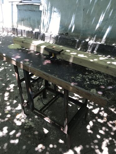 пистолет бу: Фрезерный стол с электрофрезером.без фрез,220 вольт,1500ватт