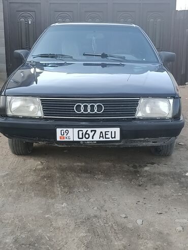 шкаф купе: Audi 100: 1982 г., 2 л, Механика, Бензин, Седан