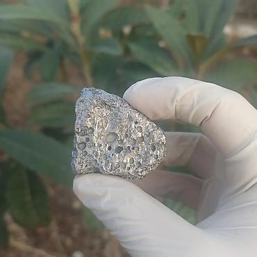 Qiymətli daşlar: Metalik Təbii Daşlar Satılır | Nadir Parlaq Mineral Daşlar | Orijinal — 22