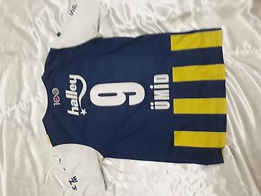 idman formalari: Salam bu forma FENERBAHÇE formasidir 1 e1 orjinaldir harda isdesez — 2