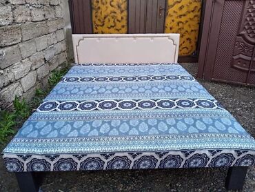 Reklam, çap: Təzə taxtlar 1 nəfərlik çarpayılar 60manat. 2 nəfərlik taxt — 24