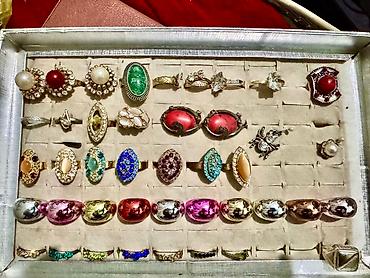 Другие ювелирные изделия: Серебряные цепи, все бусы из натуральных камней, серебряные кулоны и — 18