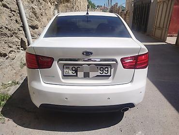 klas 6: Kia Cerato: 2 l | 2010 il Sedan — 5
