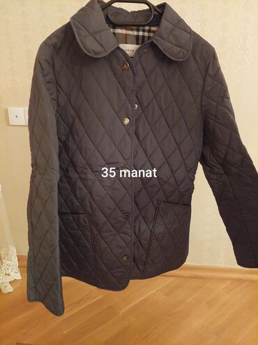 Pencəklər: Qış üst geyimləri paketi.Təzədən heç seçilmir.Geyimlərin hər biri 1 və — 9