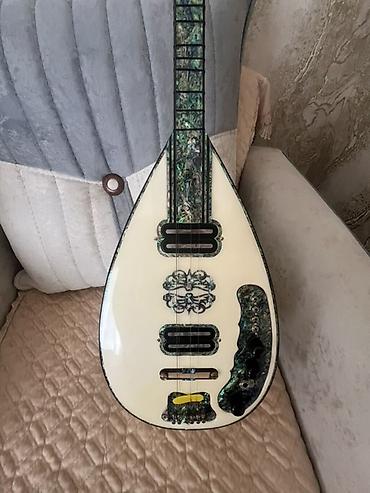 Milli musiqi alətləri: Elektrik saz – xüsusi bəzəkli, peşəkar səhnə üçün - Korpus: armud — 2