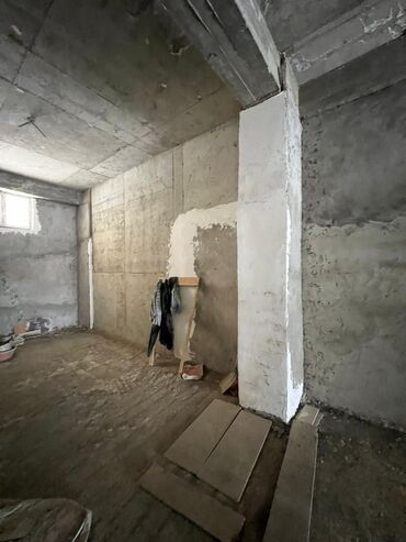 Digər kommersiya daşınmaz əmlakı: Obyekt – çoxmərtəbəli yaşayış kompleksinin 1-ci mərtəbəsində yerləşən — 6