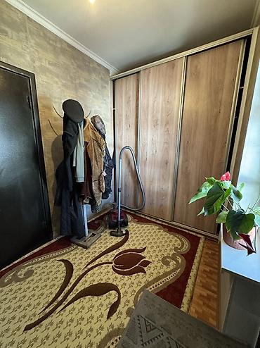 Продажа коттеджей и домов: Продаю частный двухэтажный дом в районе Кудайбергена! Площадь участка — 5