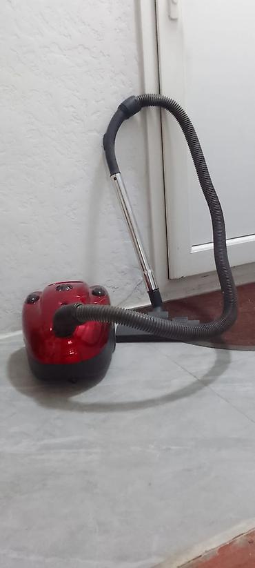 baku electronics sok ceken: Tozsoran – qırmızı korpuslu, torbalı tip. Xüsusiyyətlər: - Güclü — 1