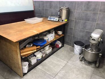 Digər kommersiya daşınmaz əmlakı: 3 mikrorayonda yolun kənarında obyekt icarəyə verilir.3 təndir kurə 2 — 9