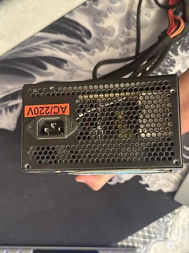 чехлы бу: Блок питания для ПК ATX Jump ATX-550-P4 Характеристики: - Тип: ATX — 4