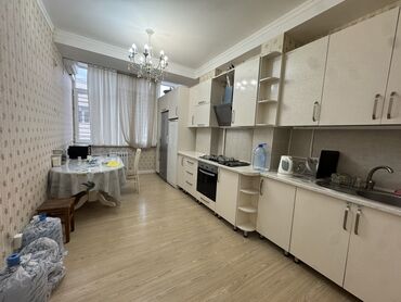 снять квартиру в кызыле на длительный срок: 3 бөлмө, Риелтор, Чогуу жашоосу жок, Толугу менен эмереги бар