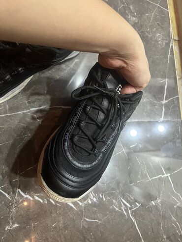 ayaqqabı 40р: Original Fila. Almaniyadan alinib. Ideal veziyyetdedi. temiz deridi
