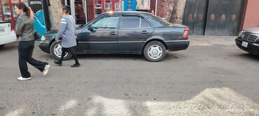 Mercedes-Benz: Mercedes-Benz sedan (W202/C-Class) – be mühərrikli Xüsusiyyətlər: - — 11