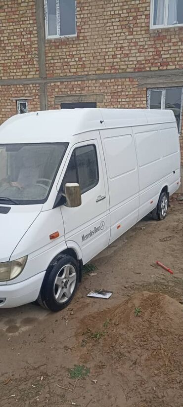 купить маленькую машину недорого: Легкий грузовик, Mercedes-Benz, Б/у